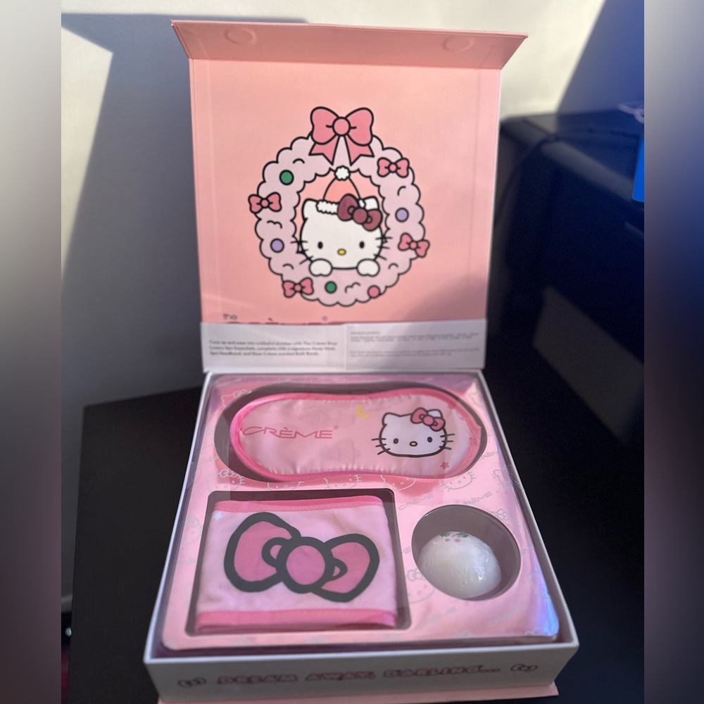 Hello Kitty x Crème Shop Cozy Slumber Luxury Spa Essentials